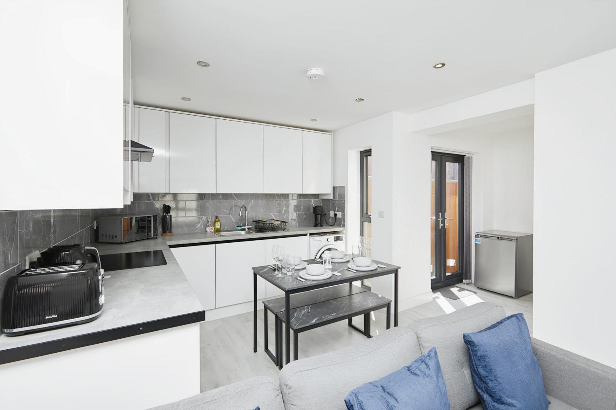 Modern Home In Derby City Centre - Free Gated Parking Eksteriør bilde